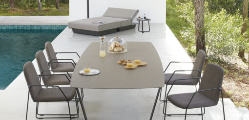 1100 2501b Manutti Air Dining Table