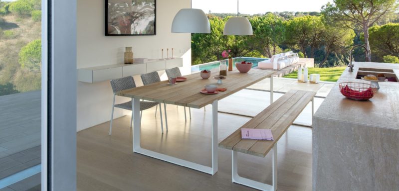 1100 2502b Manutti Prato Dining Table