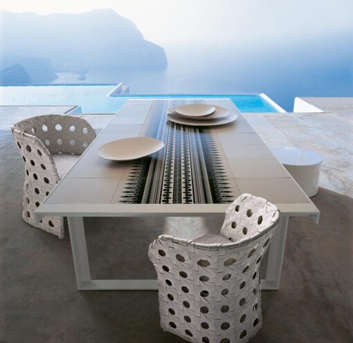 1100 2602a B B Italia Canasta Dining Table