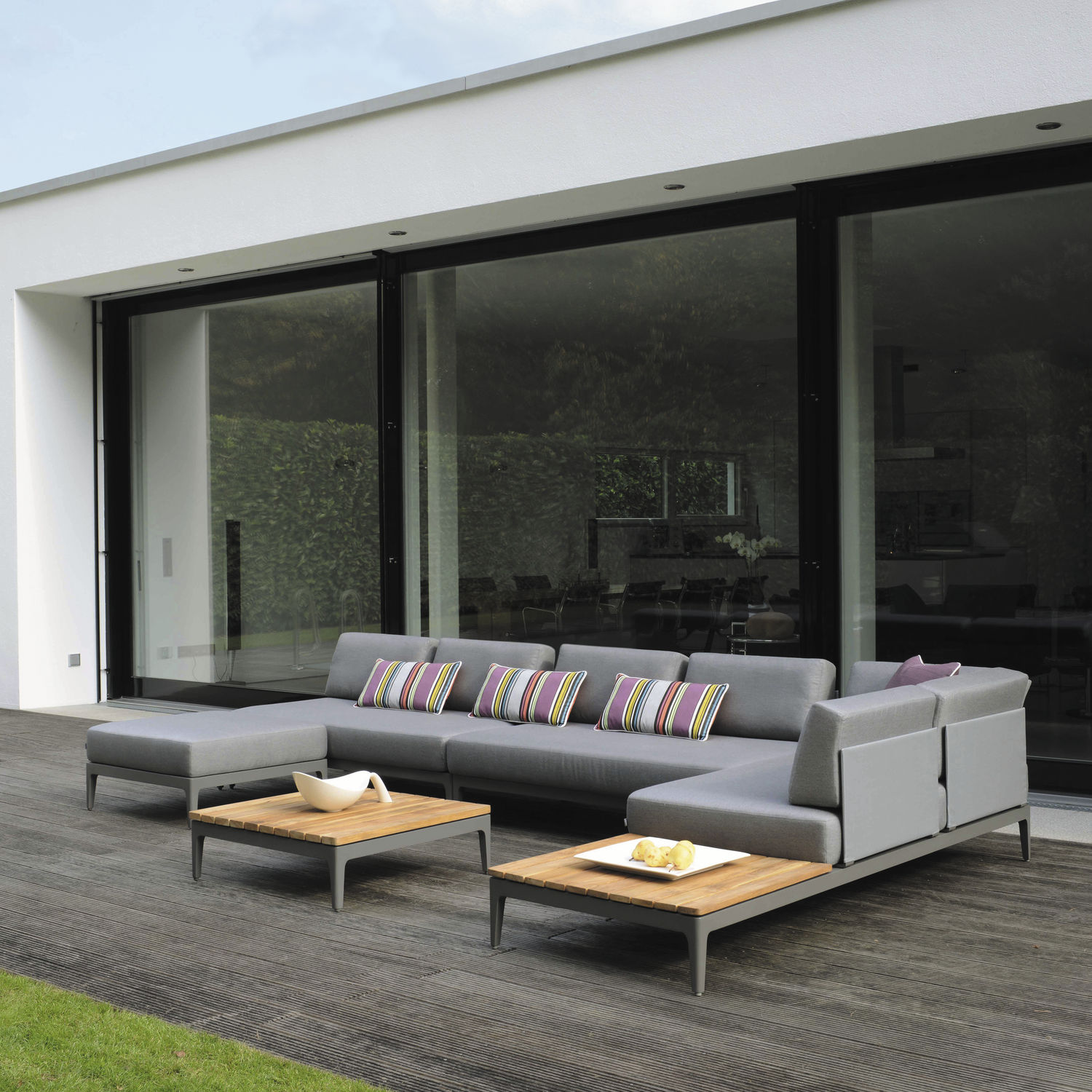 Elements Modular Sofa by Rausch - Couture Outdoor