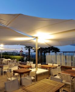 This adjustable tilt umbrella with duel canopies, is the perfect match for you if you are looking for comfort in shade.