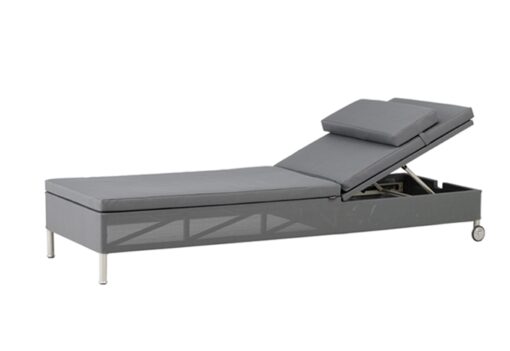 Rest sunbed has two small wheels, that makes it very easy to move around. The backrest has 4 different positions. You can lie flat or sit up to read a book. Cane-Line