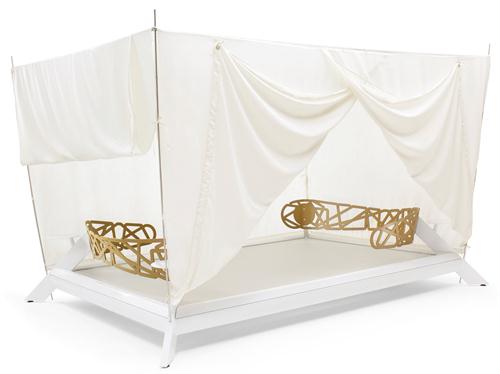 3600 1100c Luxury Canopy Daybed