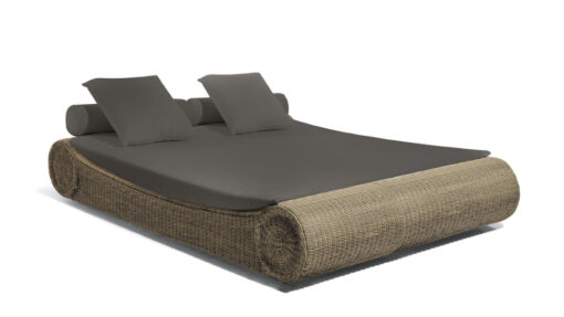 Modern Cool Wicker Daybed