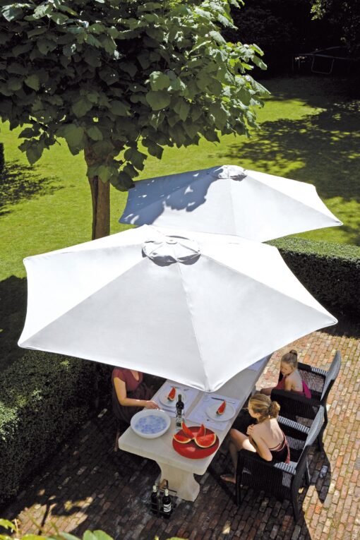 Thanks to Its design and unique style this umbrella is easy to be tilted and rotated in an almost infinite range one up to five canopies in one single pole.