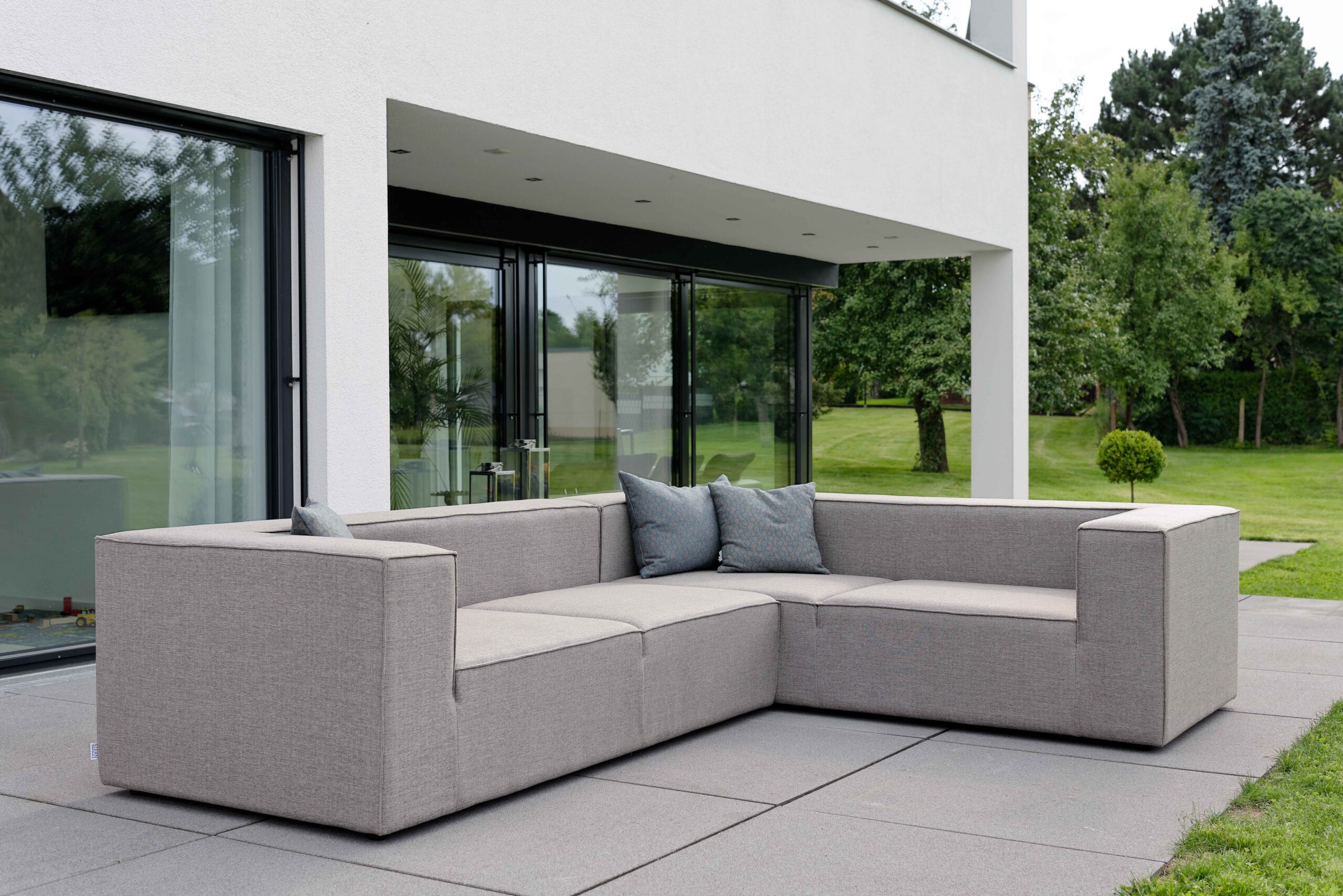 Modern Aluminum Outdoor Sectional Sofa