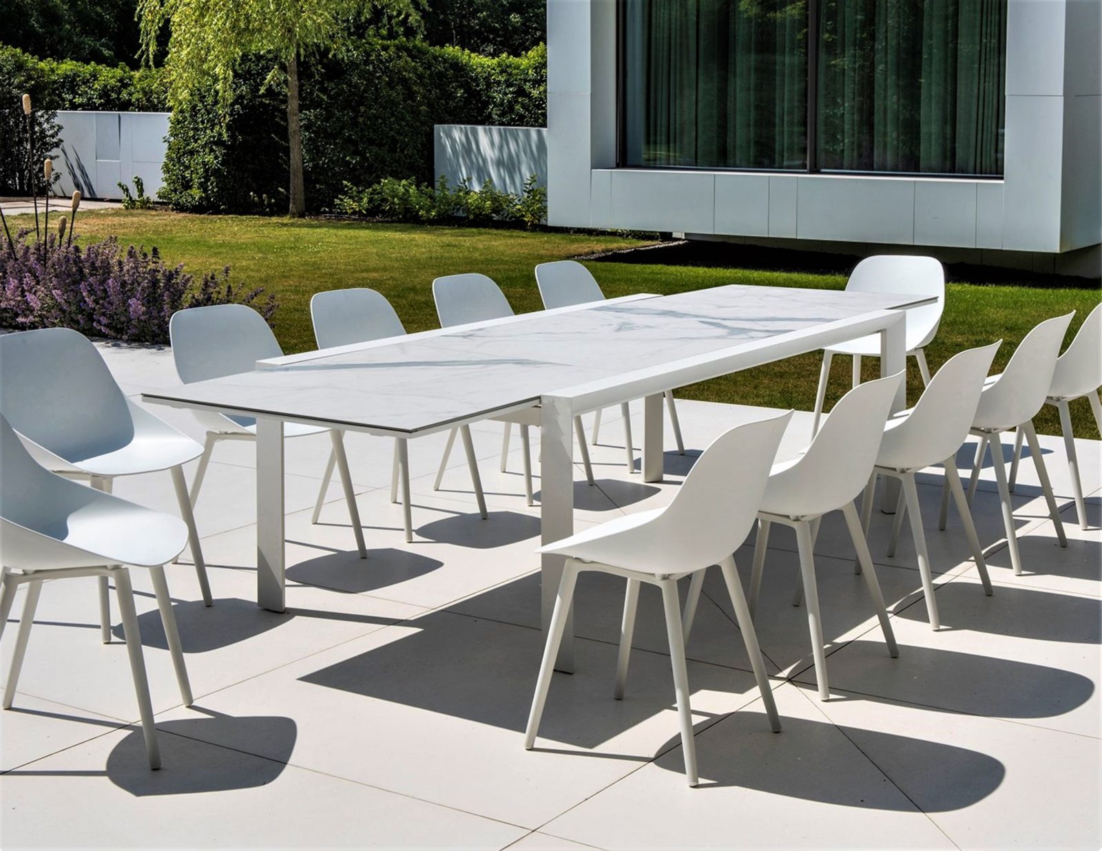 Abonne Carrara Ceramic Extendable Dining Table